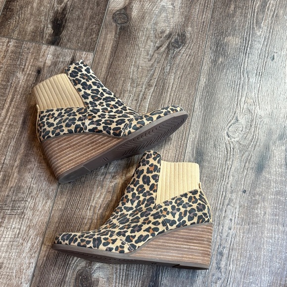 Toms Sadie Classic Leopard Printed Suede Ankle Booties Women’s size 7 - Picture 1 of 14